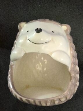 The Vintage Hedgehog Happy Little Scrubby Holder